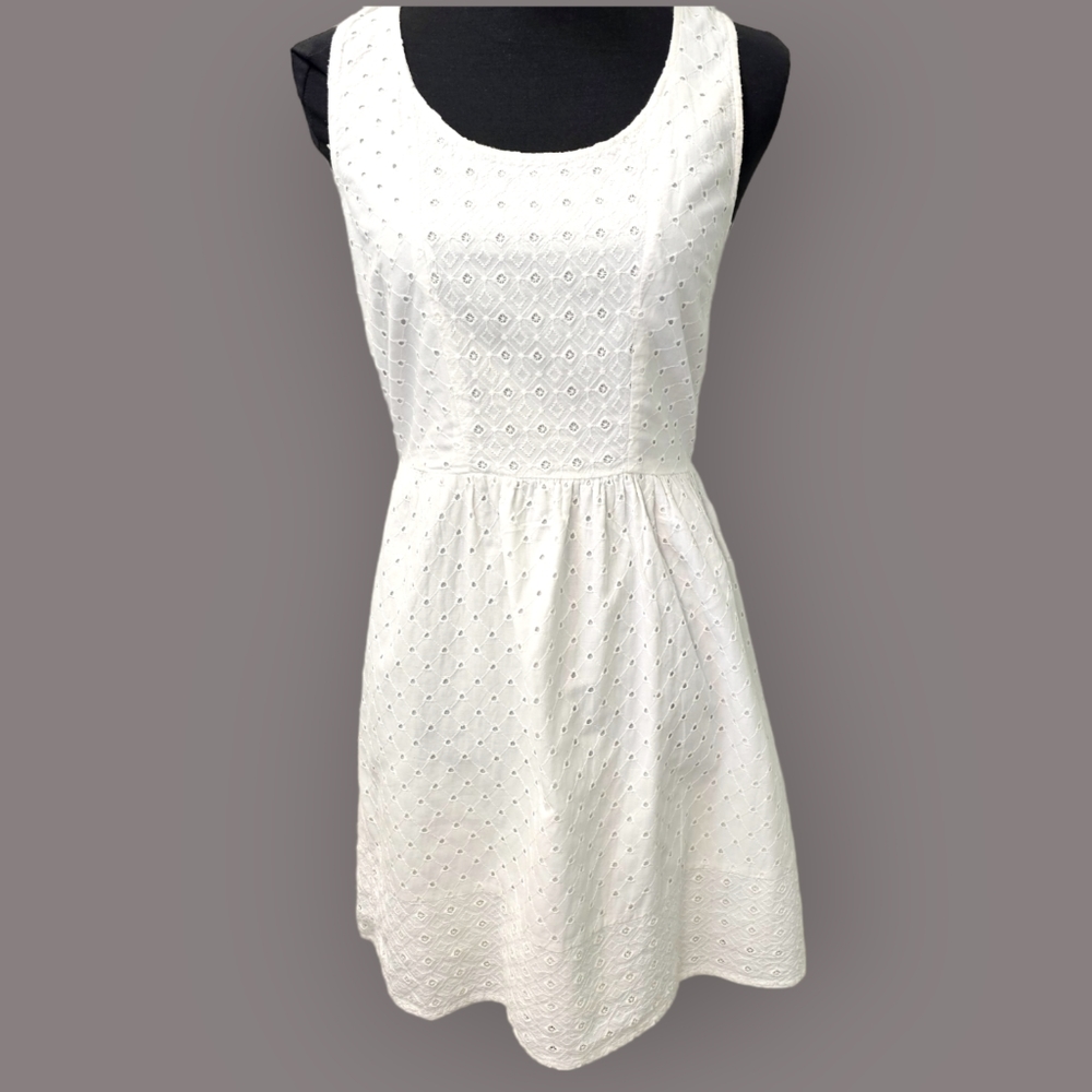 American Eagle Outfitters Cut-out White Eyelet Lace Dress Size S/M Sleeveless